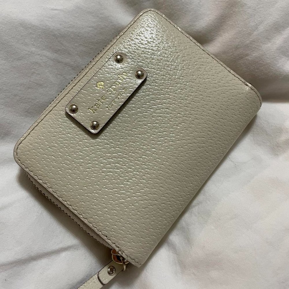Kate Spade Compact Wallet in Cream